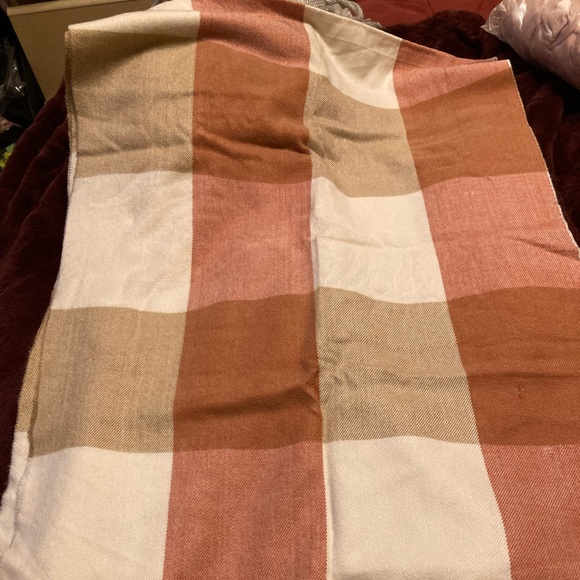 Gap long multi color scarf - Picture 4 of 10